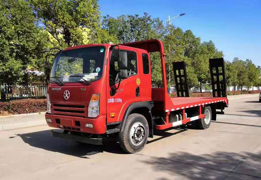 成都大運(yùn)黃牌平板運(yùn)輸車(chē)